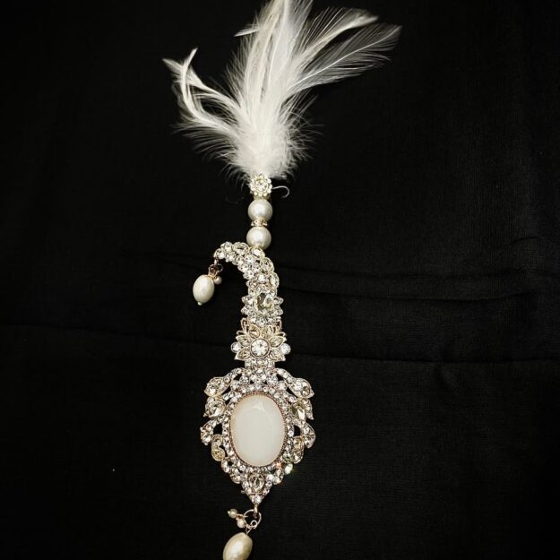 Pagdi Brooch