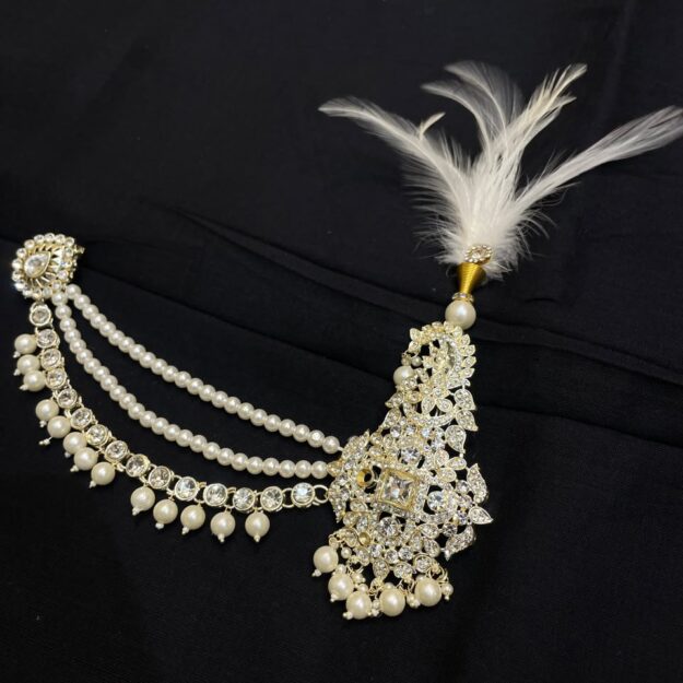 Pagdi Brooch