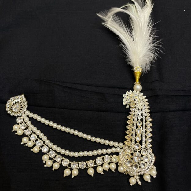 Pagdi Brooch